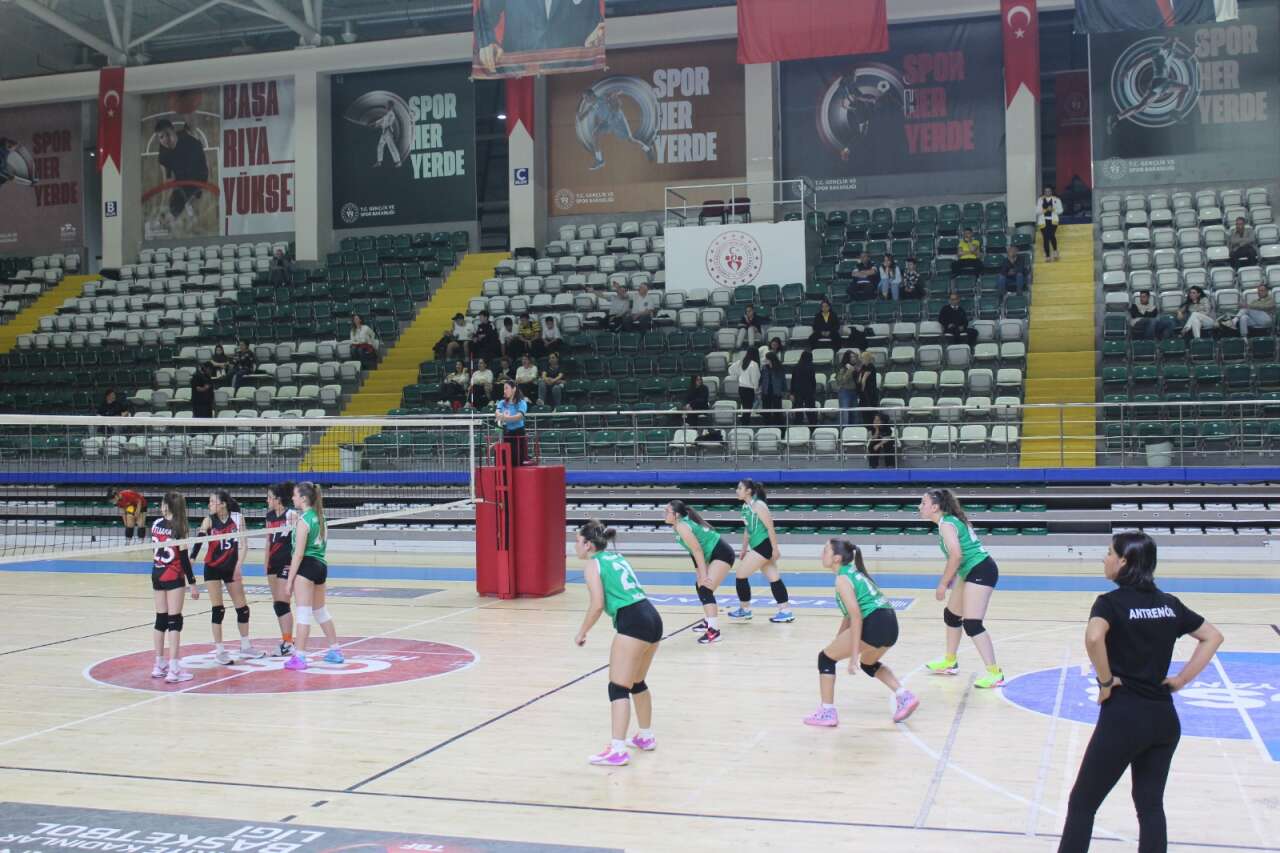 Muğlaspor “Filenin Küçük Kızları” Nefes Kesti 2